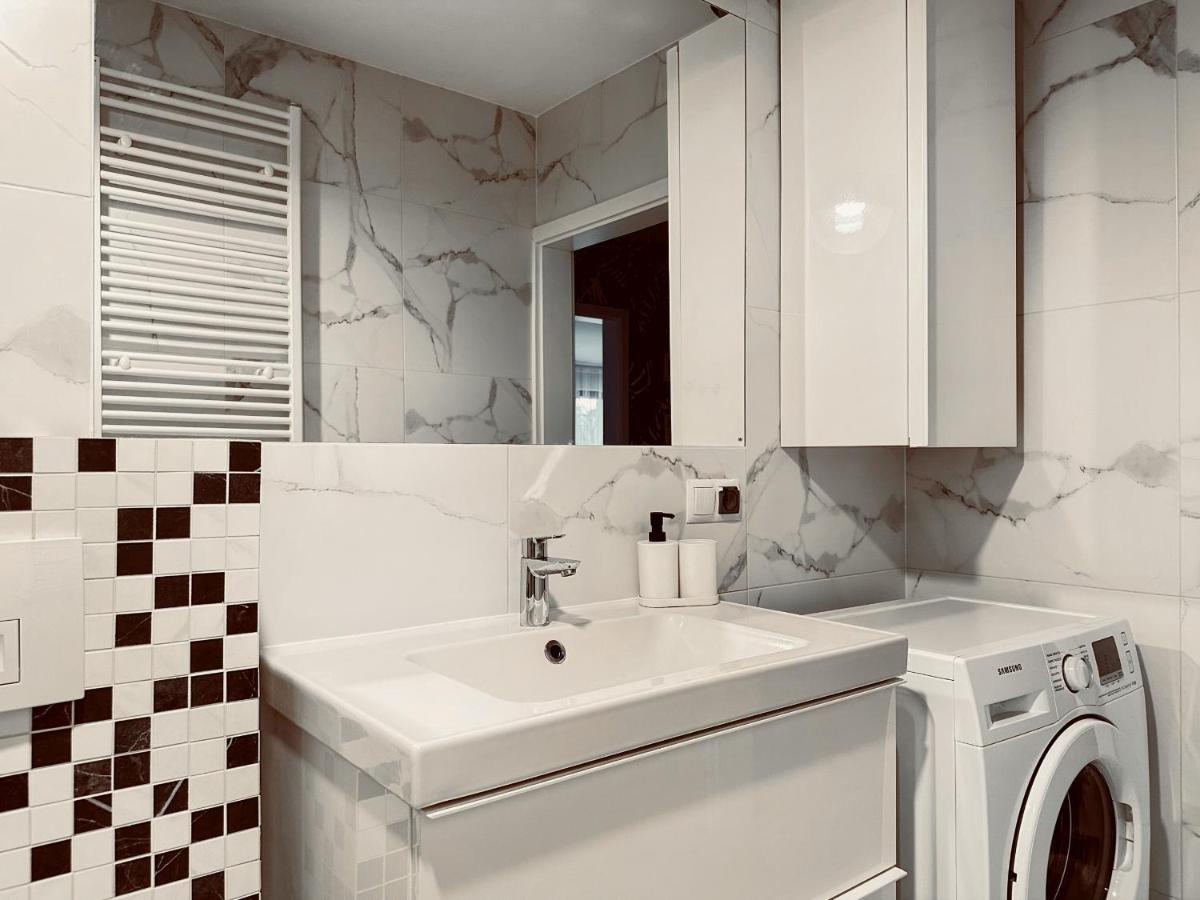 Cozy Apartment In Old Chocolate Factory Krasków Dış mekan fotoğraf
